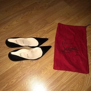 Beautiful Authentic PRE-LOVED CL size 40 1/2